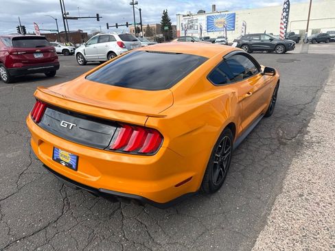 Used 2018 Ford Mustang GT RWD image 9