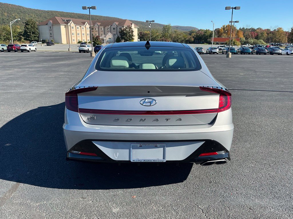 Certified 2023 Hyundai Sonata SEL w/ Convenience Package FWD image 8