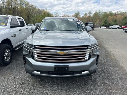 Used 2024 Chevrolet Tahoe High Country image 2