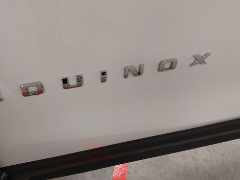 Used 2018 Chevrolet Equinox Premier image 32