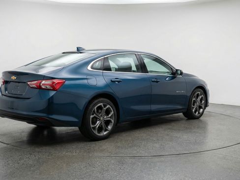 Used 2024 Chevrolet Malibu LT image 9