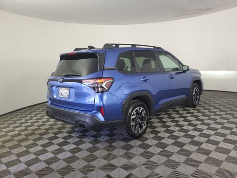 Used 2026 Subaru Forester Premium image 4