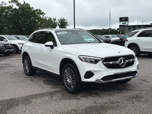 Used 2026 Mercedes-Benz GLC 300 image 1