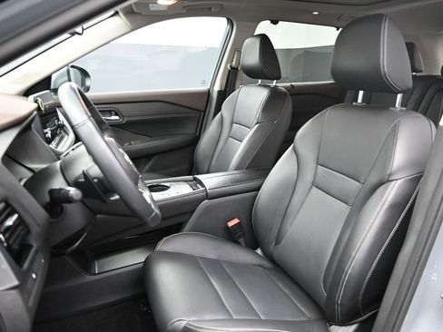 Used 2023 Nissan Rogue SL w/ SL Premium Package FWD image 16