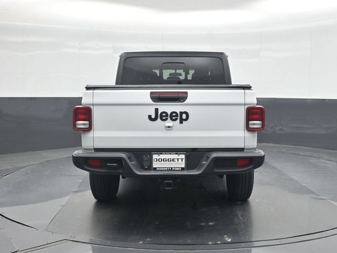 Used 2023 Jeep Gladiator Sport AWD/4WD image 17