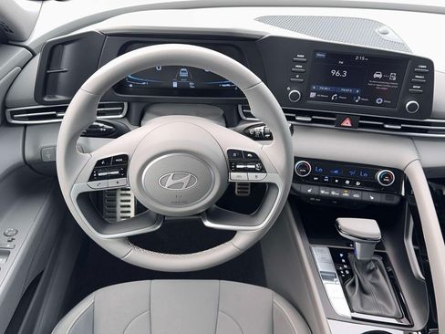 New 2026 Hyundai Elantra SEL Sport Premium FWD image 17
