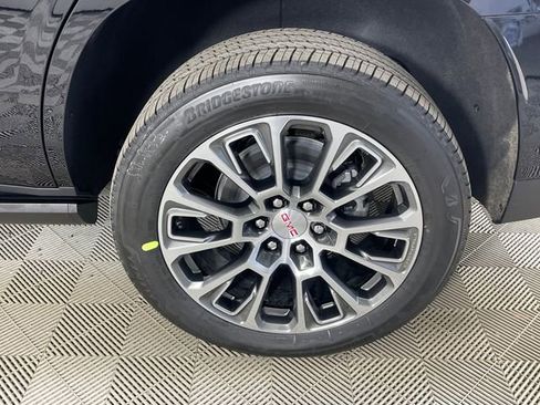 New 2026 GMC Yukon Denali w/ Denali Reserve Package image 17