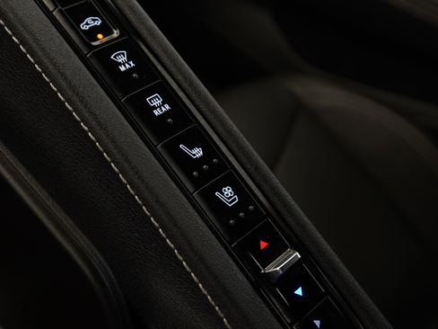 Used 2024 Chevrolet Corvette Stingray Preferred Cpe w/ Z51 Performance Package image 21