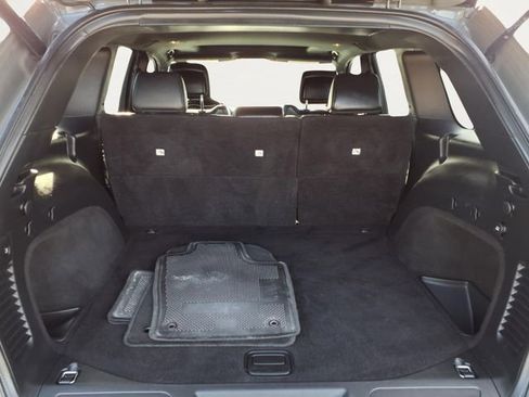 Used 2019 Jeep Grand Cherokee Altitude image 22