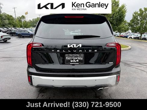 Certified 2024 Kia Telluride S w/ S Sunroof Package AWD/4WD image 4