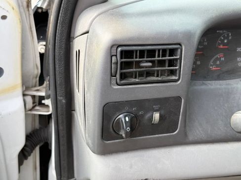 Used 1999 Ford F350 XL RWD image 17