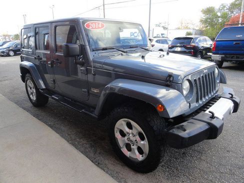 Used 2014 Jeep Wrangler Unlimited Sahara w/ Connectivity Group image 3