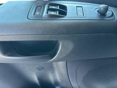 Used 2025 RAM ProMaster 2500 FWD image 11
