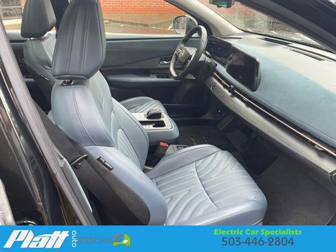 Used 2023 Nissan Ariya image 54