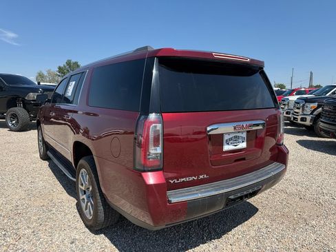 Used 2020 GMC Yukon XL Denali AWD/4WD image 8