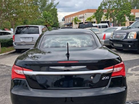 Used 2013 Chrysler 200 Limited FWD image 7