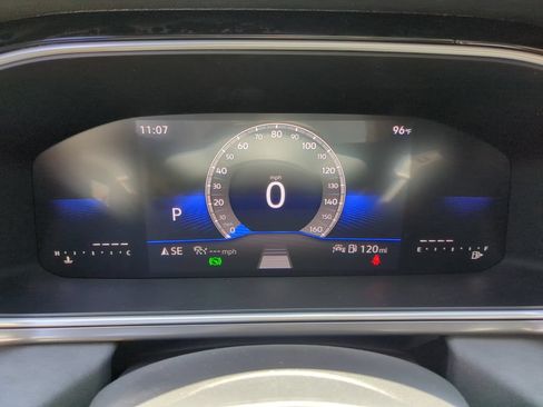 New 2026 Volkswagen Taos SE FWD image 30