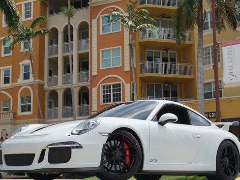 Used 2015 Porsche 911 GT3 RWD image 34