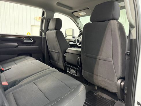 Used 2025 Chevrolet Silverado 2500 LT w/ Convenience Package AWD/4WD image 17