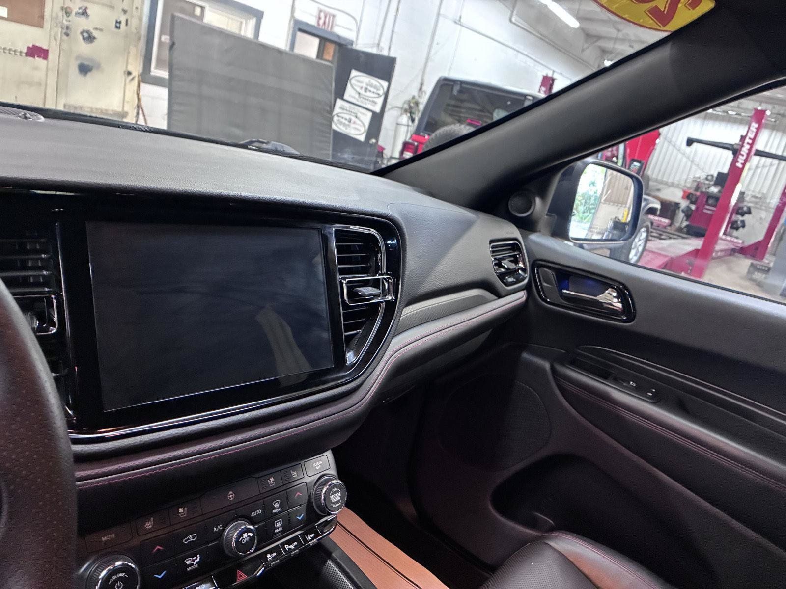 Used 2025 Dodge Durango GT AWD/4WD image 37