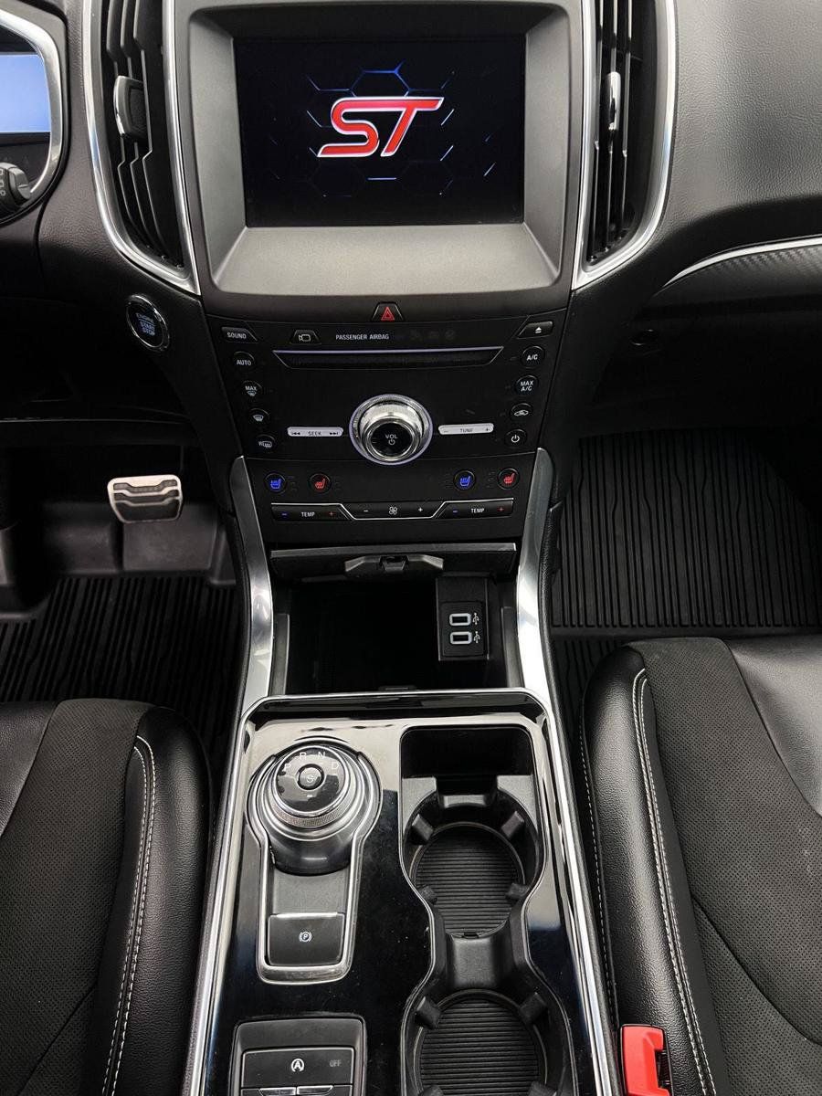 Used 2019 Ford Edge ST w/ Equipment Group 401A AWD/4WD image 7
