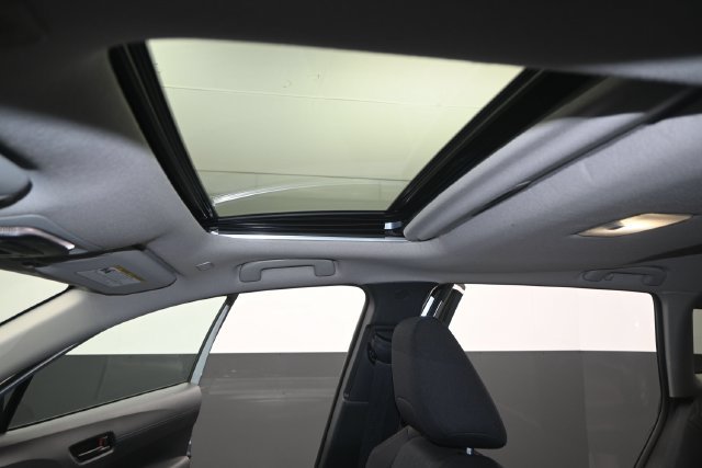 Used 2026 Toyota Corolla Cross LE w/ Moonroof Package FWD image 9