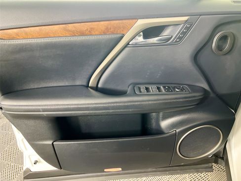 Used 2022 Lexus RX 350L Premium w/ Premium Package image 18