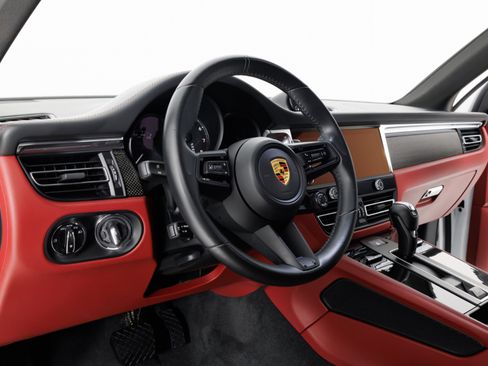 Used 2022 Porsche Macan GTS AWD/4WD image 19