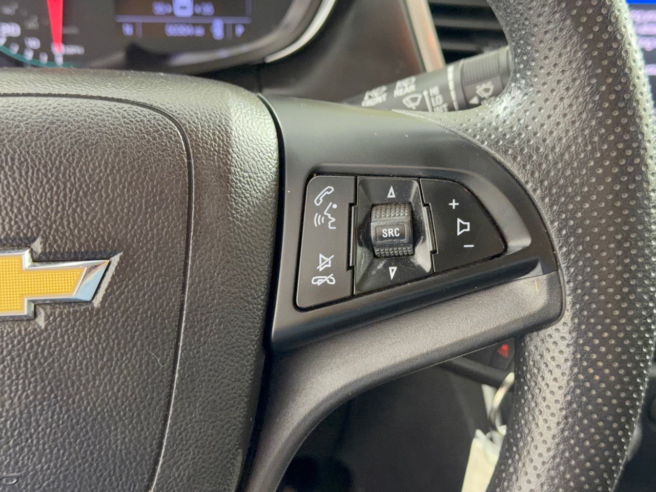 Used 2020 Chevrolet Trax LS w/ Tint and Cruise Package FWD image 19