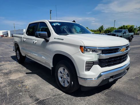 Certified 2025 Chevrolet Silverado 1500 LT RWD image 3
