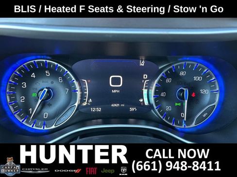 Used 2024 Chrysler Pacifica Touring-L FWD image 27