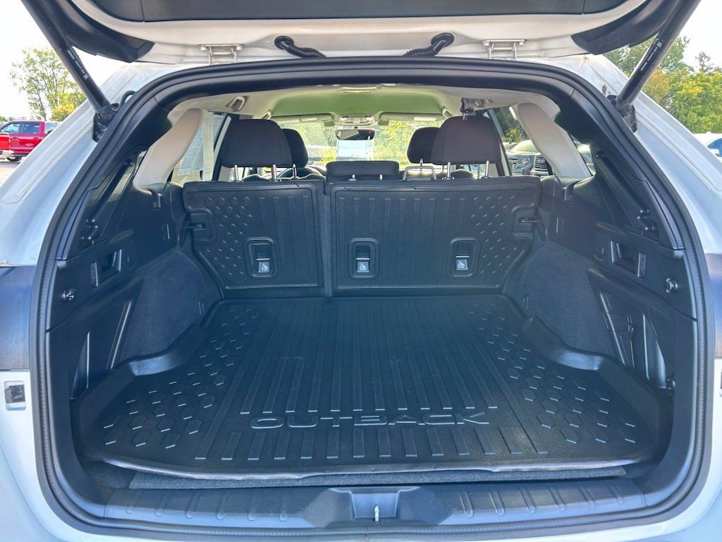 Used 2022 Subaru Outback Premium AWD/4WD image 19