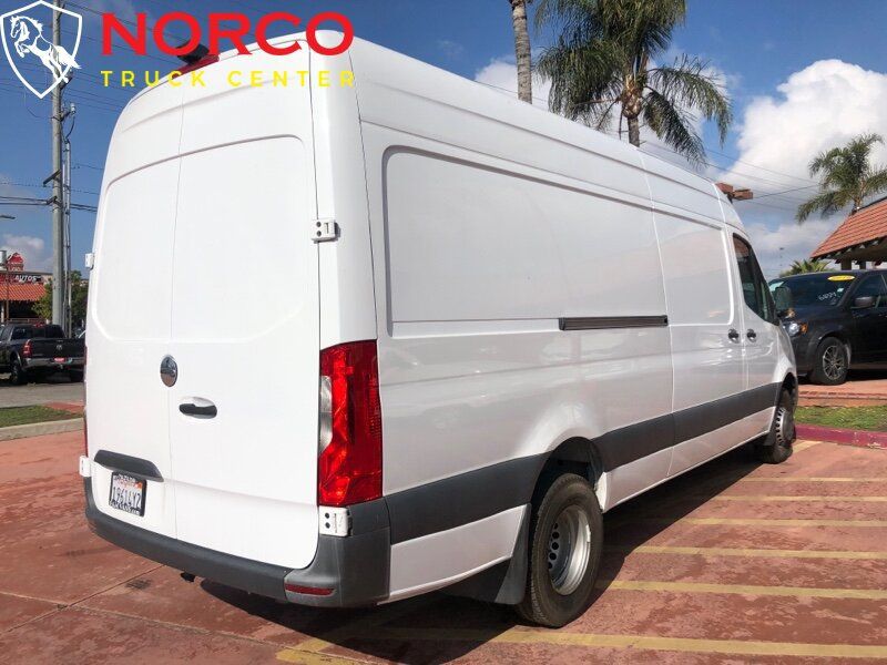 Used 2019 Freightliner Sprinter 3500 RWD image 14