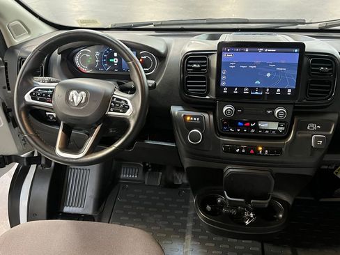 Used 2024 RAM ProMaster 3500 w/ Delivery Van Package image 30