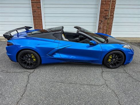 Used 2024 Chevrolet Corvette Stingray Coupe w/ 1LT RWD image 44