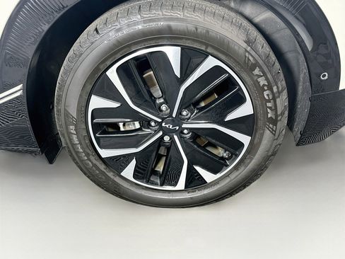 Used 2023 Kia EV6 Wind w/ Wind Technology Package AWD/4WD image 11