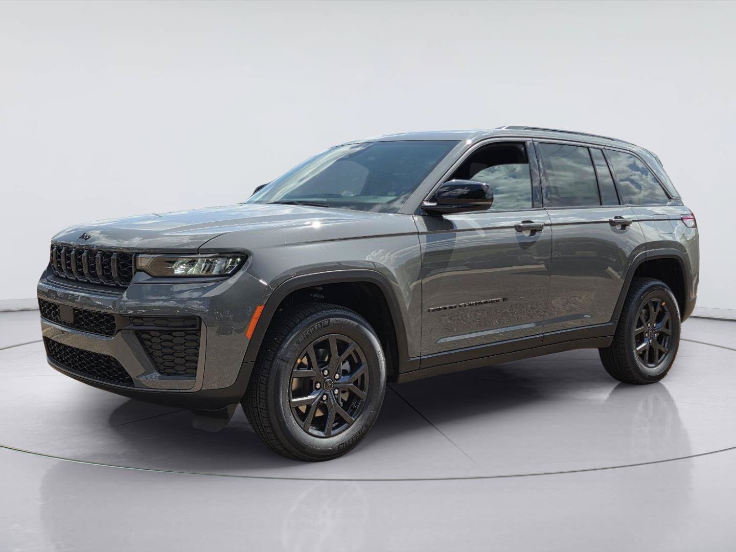 New 2027 Jeep Grand Cherokee Altitude RWD image 1