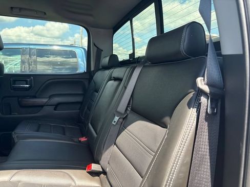 Used 2018 GMC Sierra 2500 Denali w/ Duramax Plus Package AWD/4WD image 10