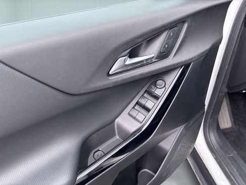 Used 2025 Chevrolet Equinox LT image 18