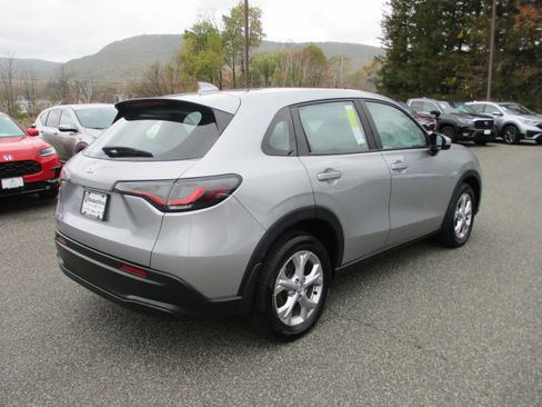 Certified 2023 Honda HR-V LX image 5