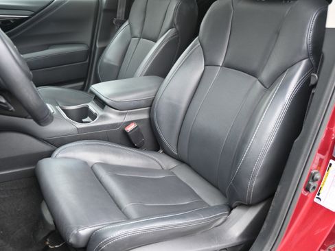 Certified 2022 Subaru Outback Limited XT image 16