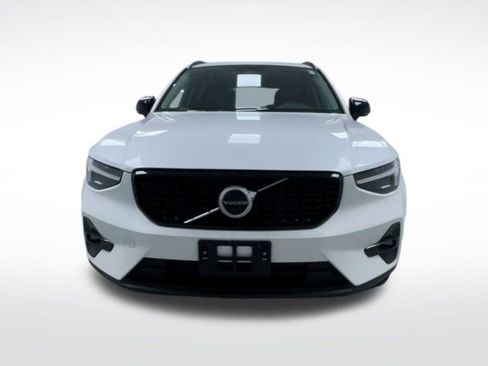 New 2026 Volvo XC40 B5 Ultra w/ Protection Package Premier image 19