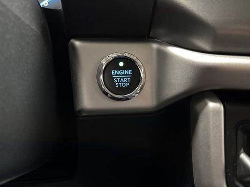 Used 2024 Ford Expedition Max XLT image 24