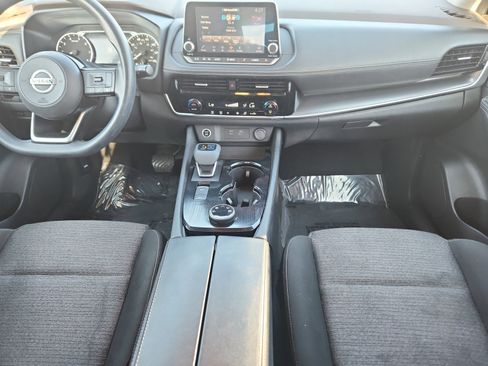 Used 2021 Nissan Rogue SV image 21