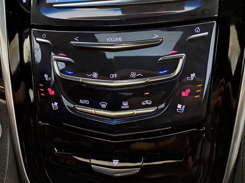 Used 2019 Cadillac Escalade Platinum image 34