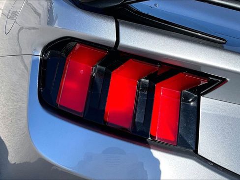 Used 2024 Ford Mustang Coupe RWD image 23
