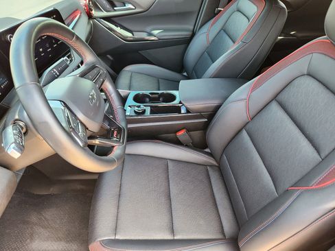 Used 2025 Chevrolet Equinox RS FWD image 22