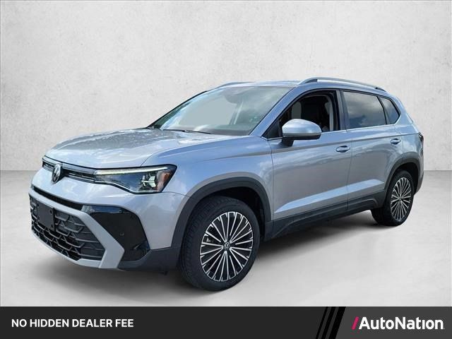 Used 2025 Volkswagen Taos SE FWD image 1