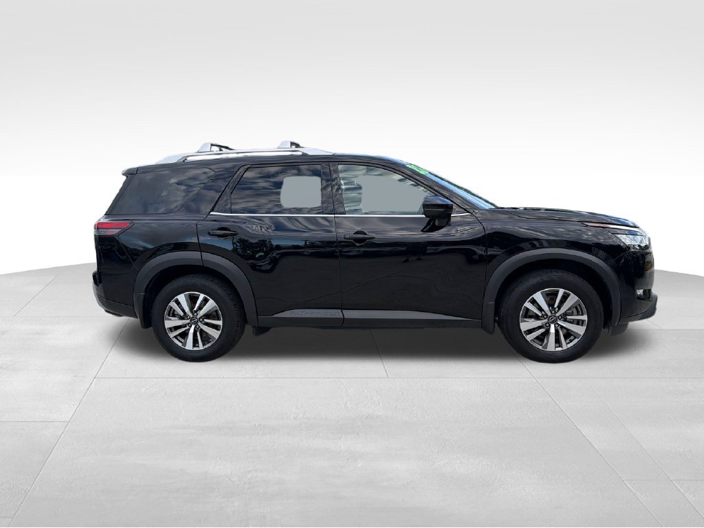 Used 2022 Nissan Pathfinder SL FWD image 9