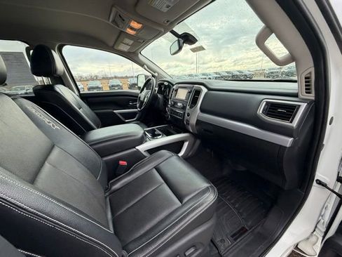 Used 2018 Nissan Titan PRO-4X w/ Pro-4x Convenience Package image 24